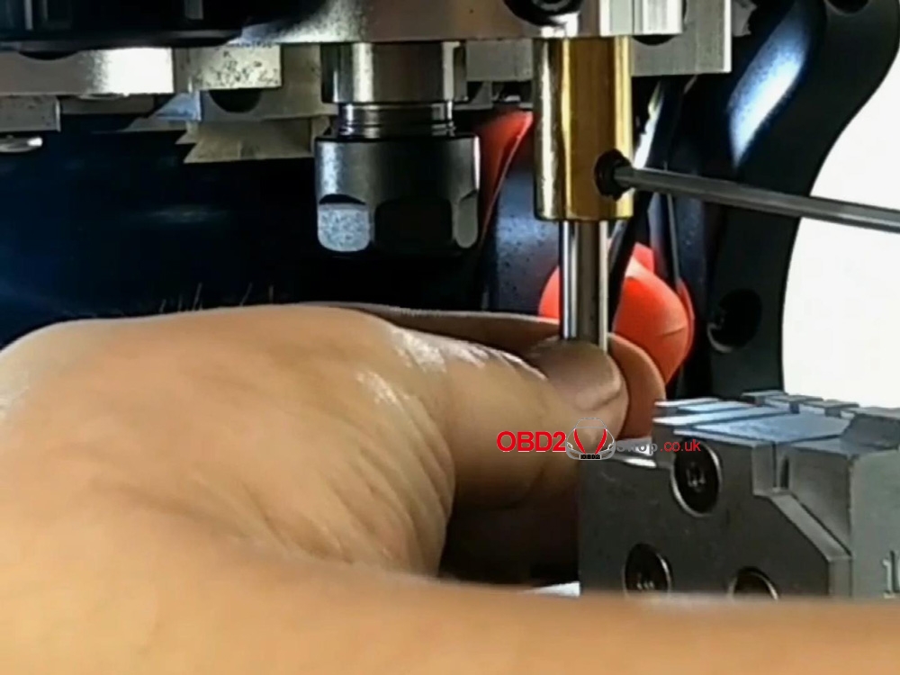 how-to-install-cutter-probe-for-2m2-magic-tank (7)