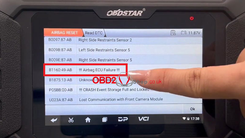 obdstar-p50-reset-toyota-89170-78150-airbag-on-bench-(8)