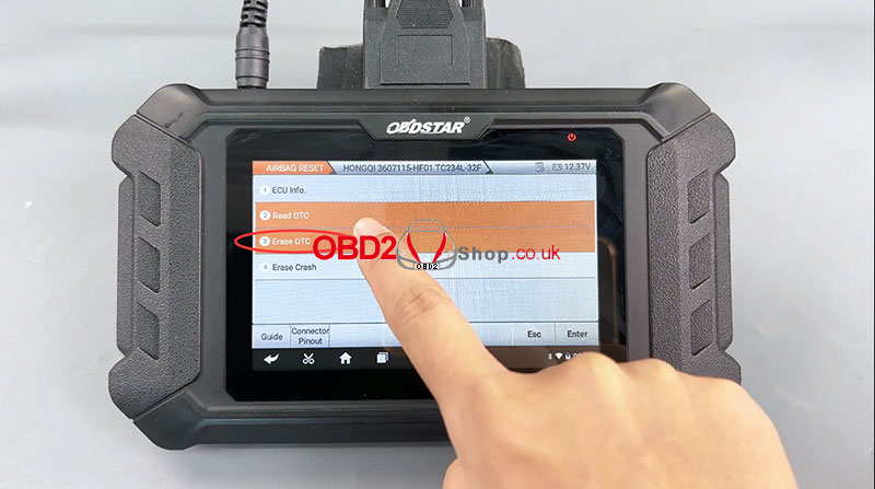 erase-crash-fault-codes-on-the-hongqi-airbag-ecu-9
