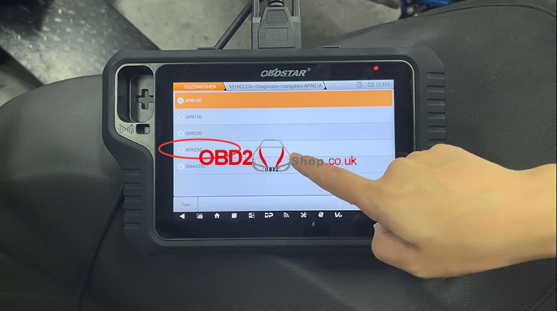 perform-a-throttle-relearn-on-a-zongshen-aprilia-apr250-5
