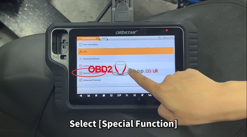 perform-a-throttle-relearn-on-a-zongshen-aprilia-apr250-8