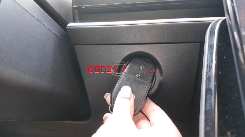 lonsdor-k518-pro-add-2023-toyota-bz3-smart-key-obd-tutorial-4
