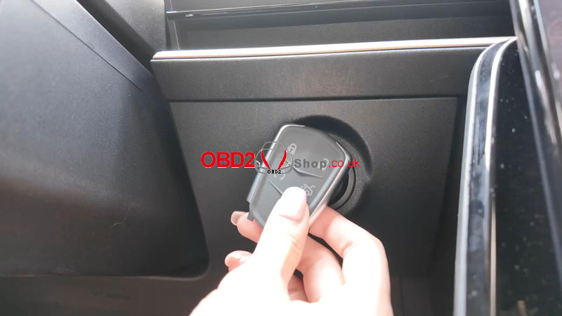 lonsdor-k518-pro-add-2023-toyota-bz3-smart-key-obd-tutorial-6