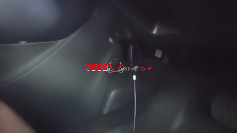 lonsdor-k518-pro-add-a-2023-toyota-yaris-key-1