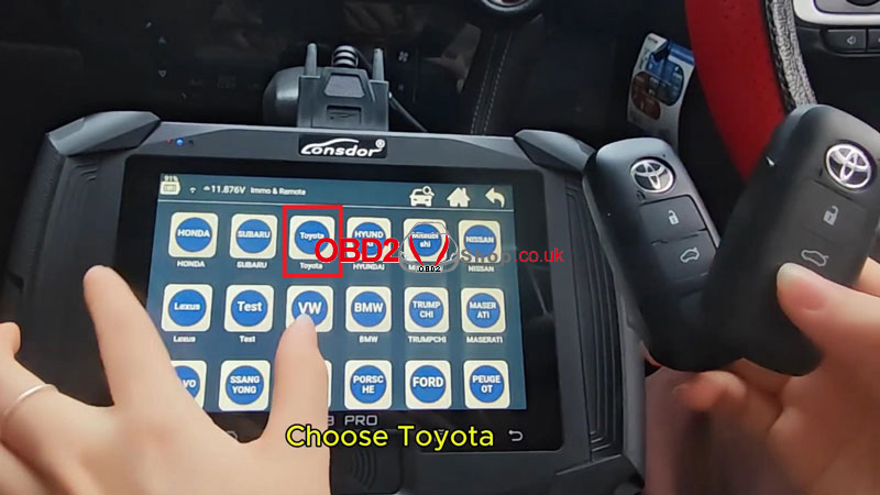 how-to-add-2023-toyota-yaris-smart-key-with-lonsdor-k518-pro-1