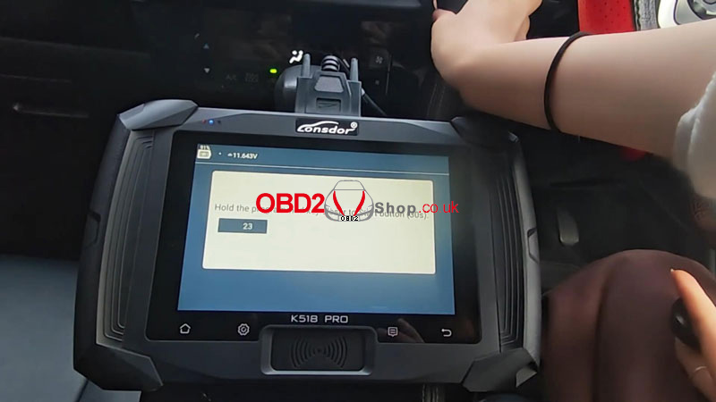 how-to-add-2023-toyota-yaris-smart-key-with-lonsdor-k518-pro-4
